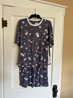 Women’s DKNY Navy Star Capri Pajama Set - Medium